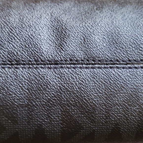 Michael Kors Handbag - Picture 4 of 4